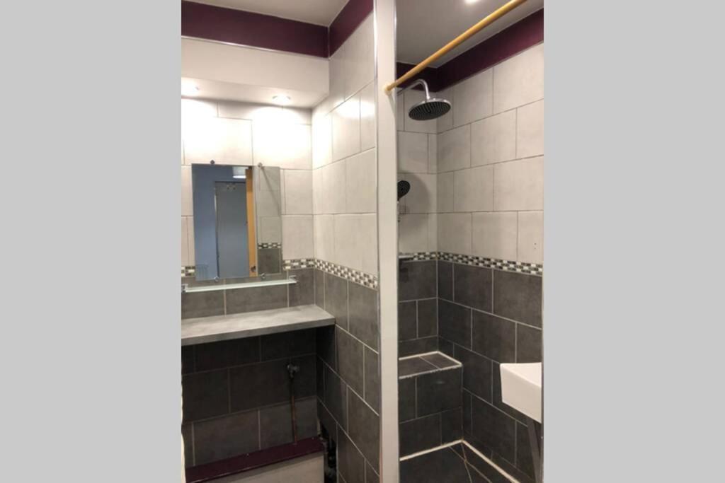 Spacieux Confortable Appartement Centre Ville Valenciennes Exterior photo